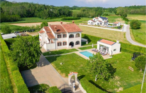 5 Bedroom Nice Home In Karojba